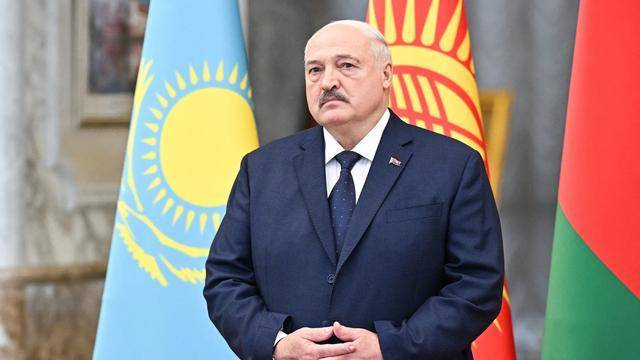 中白连谈三个多小时，卢卡申科悬着的心放下，这次又是满载而归