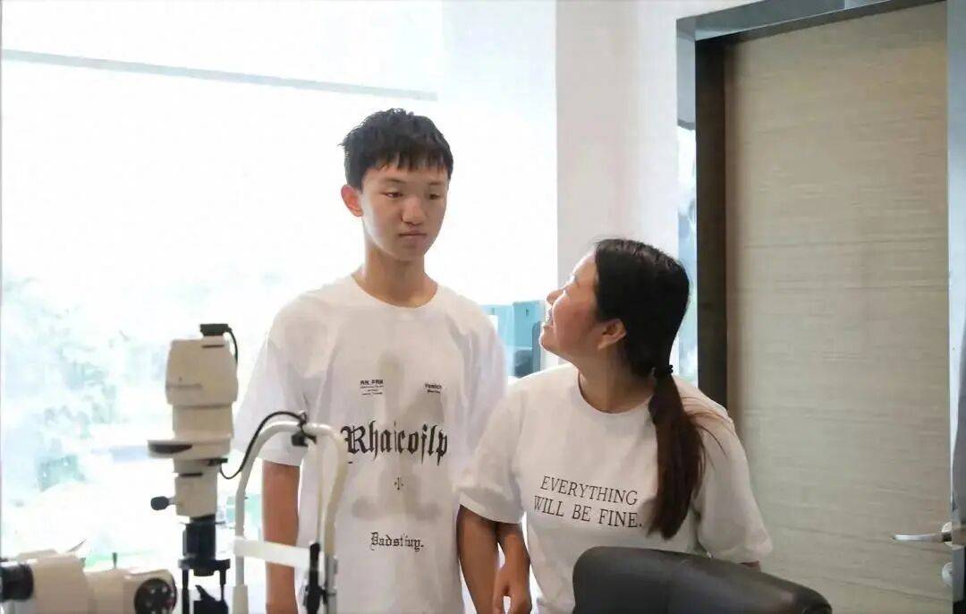 721分全国第一，他背后的两个女人，让我狠狠破防了