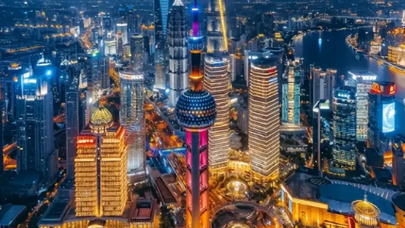 美国富婆来中国游玩,回国三天后直言:纽约跟中国差距一目了然