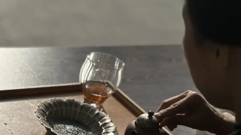 茶在杯里，你在时间里