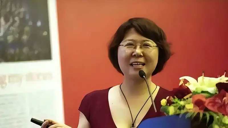 继贾浅浅之后,莫言女儿也被指抄袭:作家子女研究父辈,该回避吗?