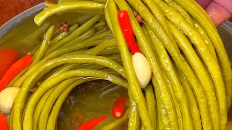 一坛酸豆角,封存盛夏时光