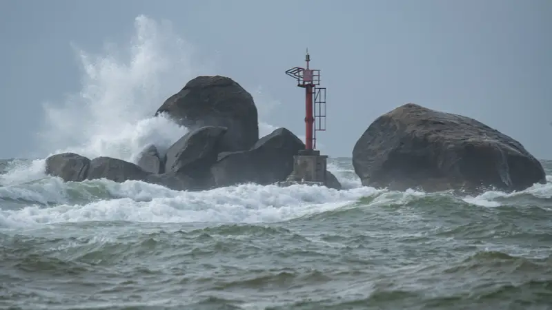 台风“美莎克”来袭,风浪雨“三碰头”有哪些危险?