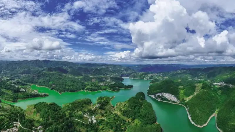 避暑顶流!平坝斯拉河有“凉”方