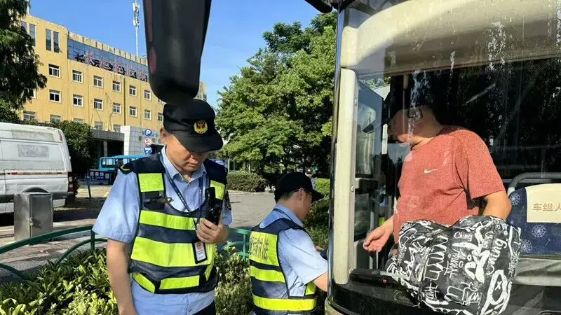 多部门联合整治旅游客运市场 严筑暑期出行安全防线