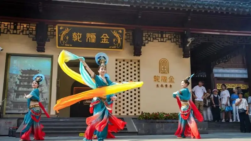 豫园乐动青春：中美青少年快闪奏响文明对话新声