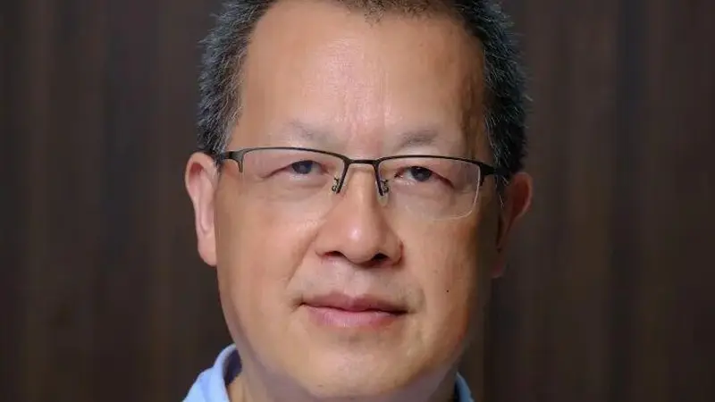 鲁奖得主罗伟章：于屋檐下书写大时代人生