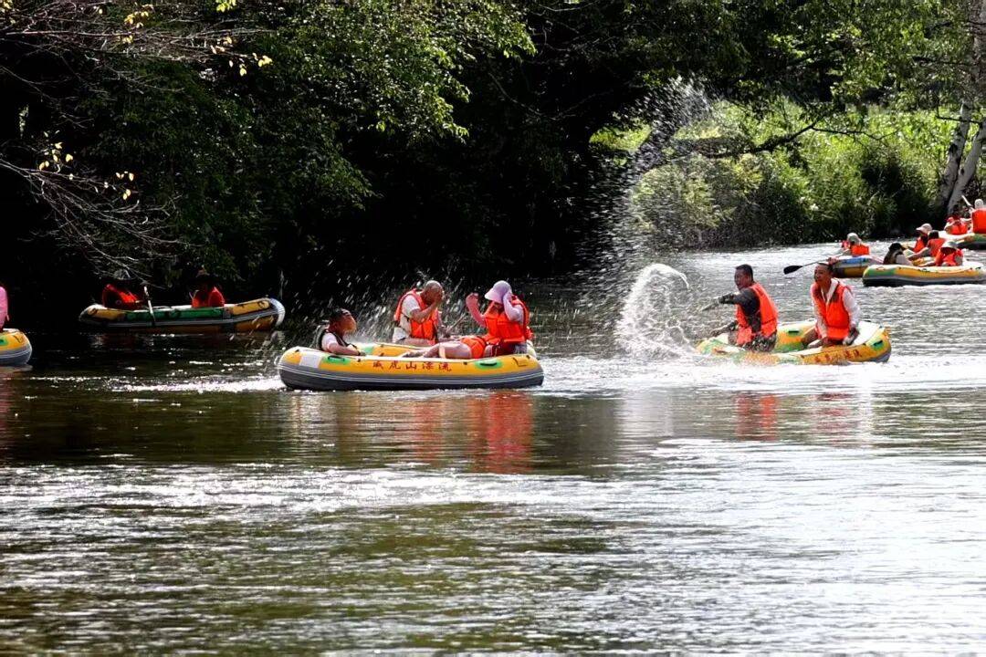 8公里天然河道急流缓滩丨威虎山激情开漂，解锁今夏避暑新玩法