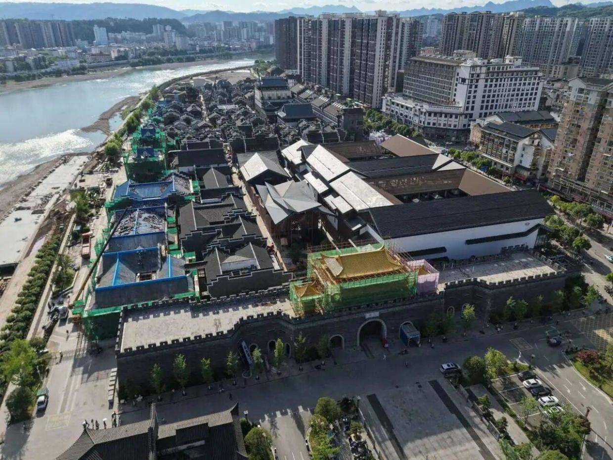 又砸1个亿，亏了10.8亿的大庸古城这次能逆袭吗？