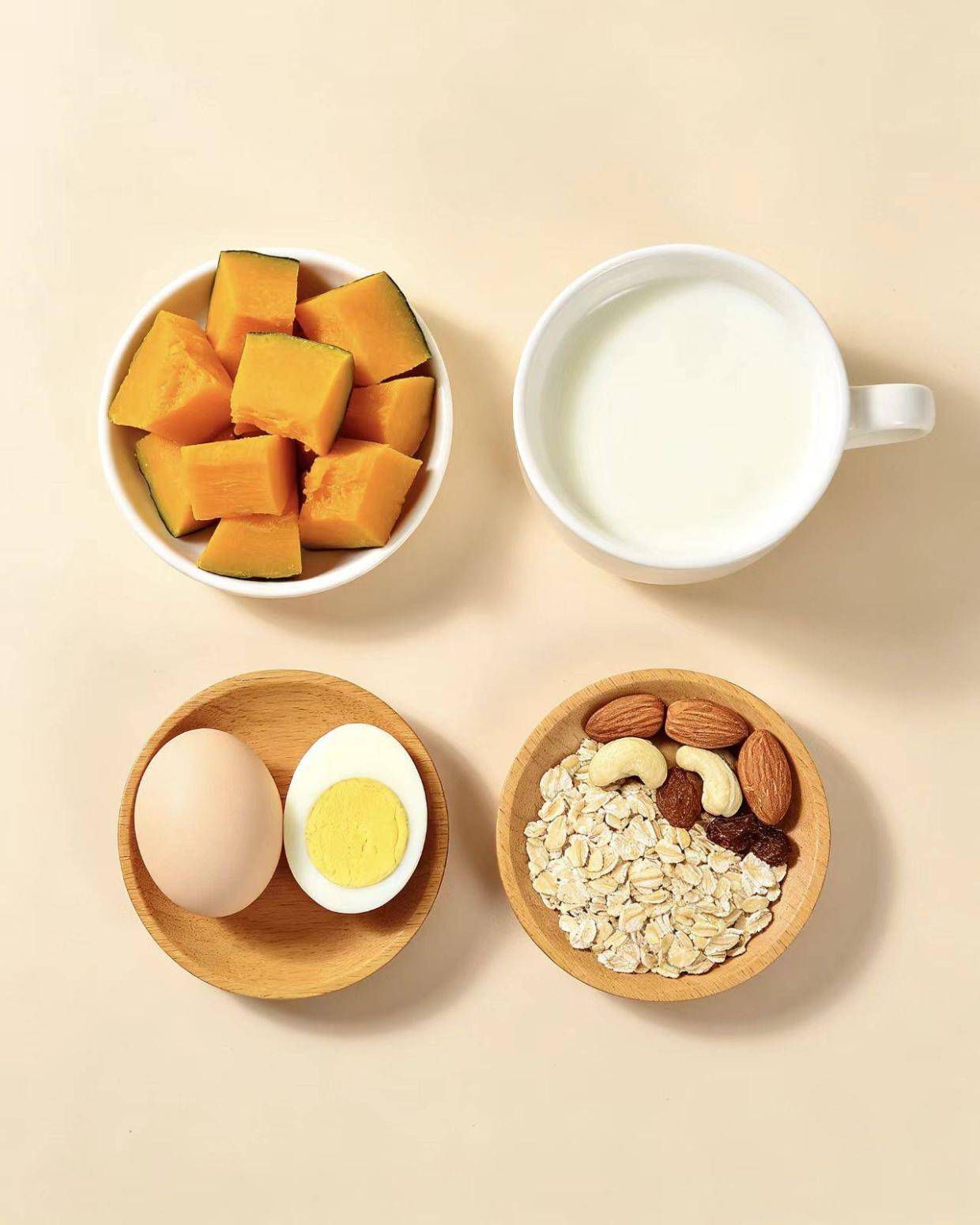营养早餐：牛奶+蒸南瓜，10分钟搞定，暖胃又补钙