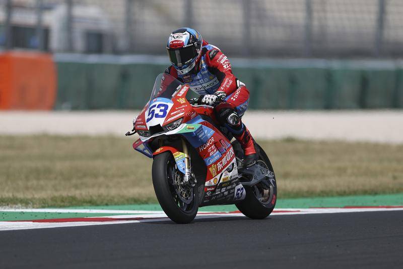 WSBK多宁顿公园站首回合“张雪机车”获第八名