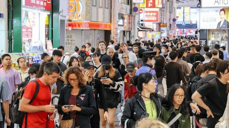 近半年中国大陆赴日游客下滑56%，日本旅游业的钱却没少赚