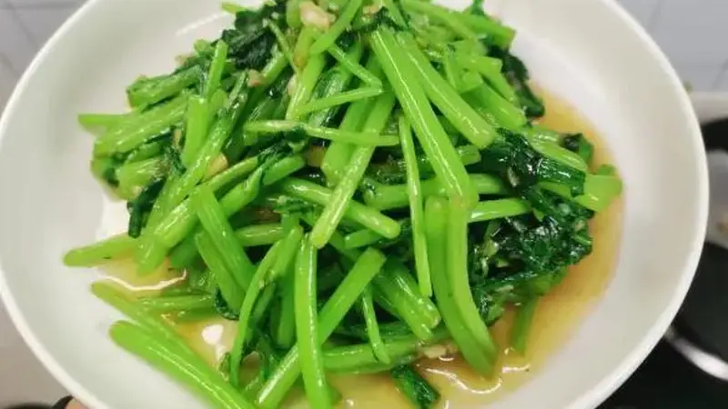 不宁腿吃茼蒿的注意事项?