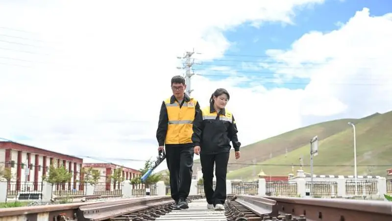西藏当雄：藏汉夫妻同心坚守 温情守护青藏“天路”