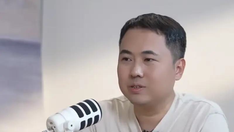 “充电宝一哥”港股上市首日一度跌超9%,CEO此前称:充电宝大概率过几年就“死”了
