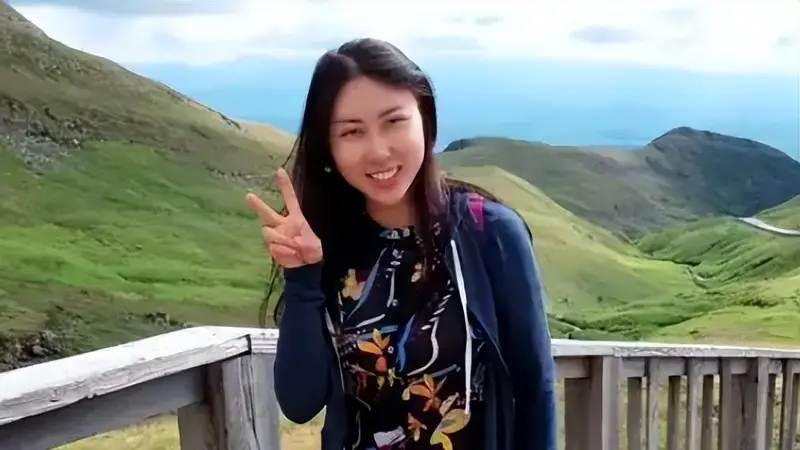 文坛完全乱了!贾浅浅处分仅一天,吹捧者全被揪出,一个都跑不掉