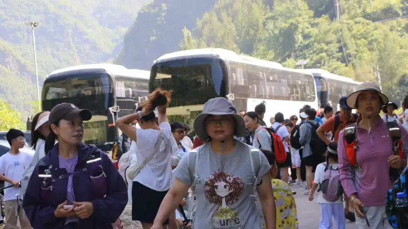 深山土货变身“香饽饽” 徒步客带火明中乡增收路