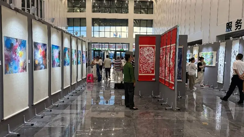 东宁举办建党105周年主题文艺汇演及“国境边疆党旗红”主题党日活动