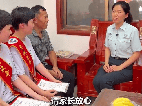 “001号”“002号”军校录取通知书，双胞胎姐妹收到了！