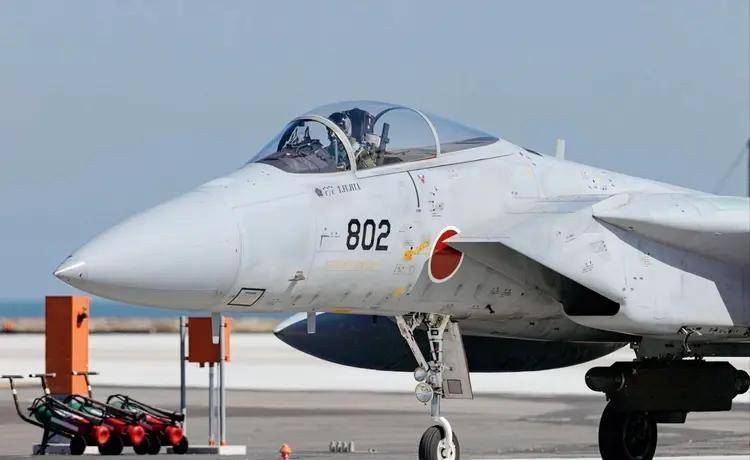 日本12架F-2模拟攻击辽宁舰，中国反航母能力甩它几条街