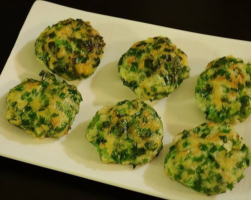 临高“翡翠玉饼”——那一口巷头油锅边难以忘怀的鲜美