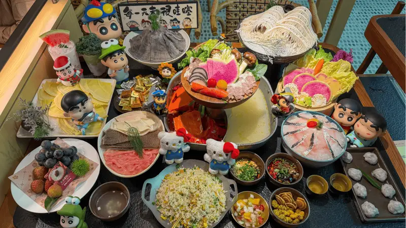 武侯祠旁的家庭聚餐,一锅非遗红汤装下川西人情味