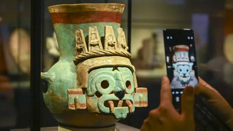“世界树之巅：美洲古代文明大展”在上海博物馆开幕