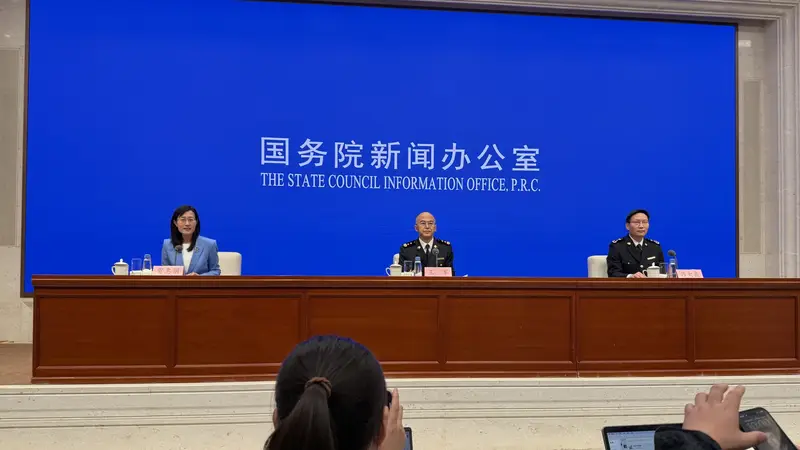 海关总署答每经问：中国与中东欧国家的贸易规模连续10年保持增长，今年上半年贸易总值5801.2亿元