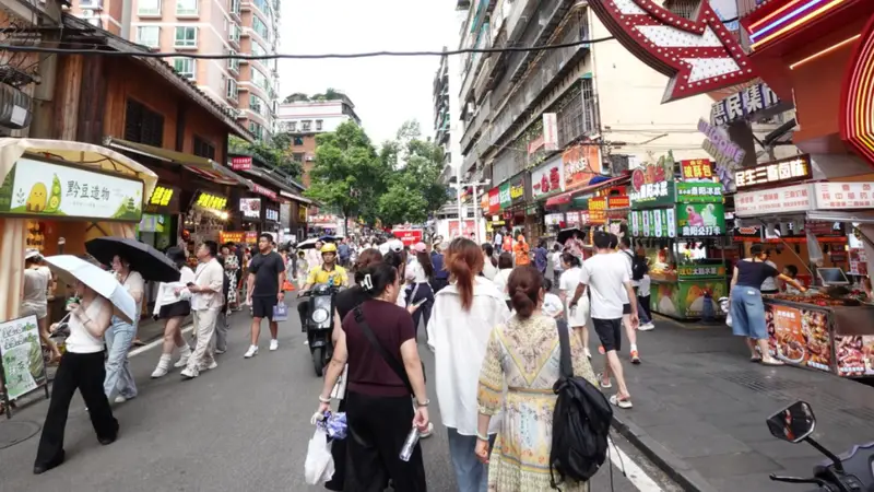 市井烟火中“光盘”风尚渐成贵阳新景
