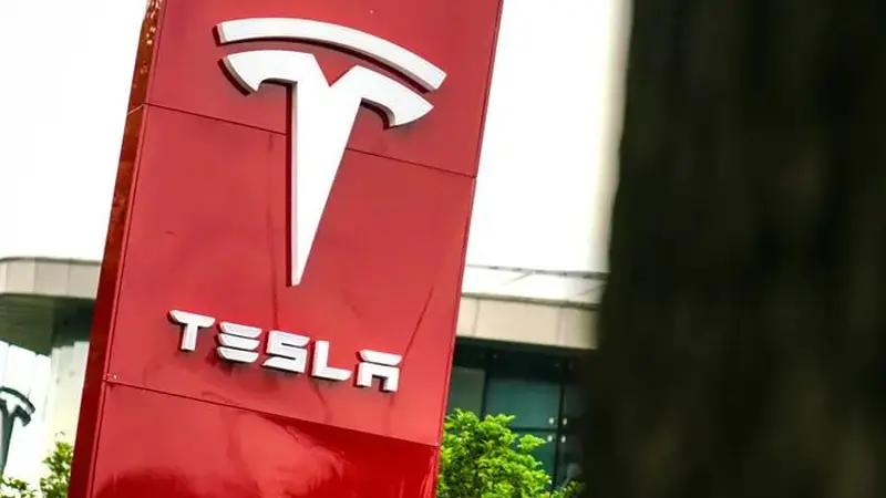 特斯拉跌超2000亿后发力AI布局 自动驾驶等业务成需求新引擎