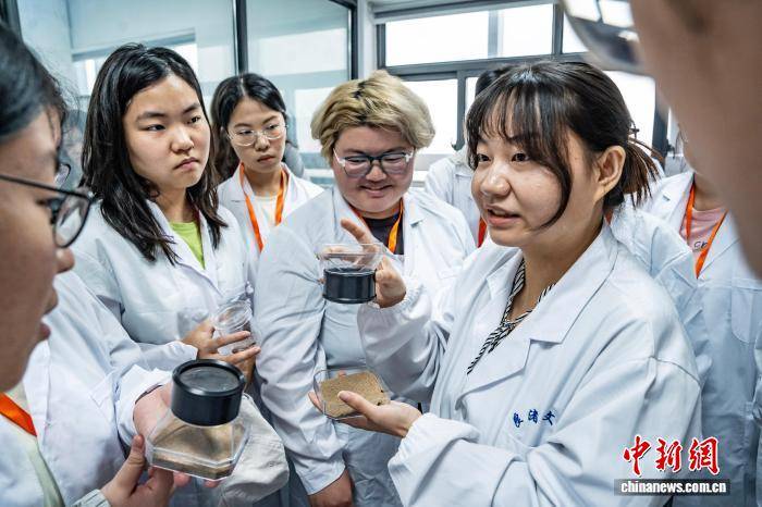 浙江杭州：青年学子走进良渚遗址与保护现场