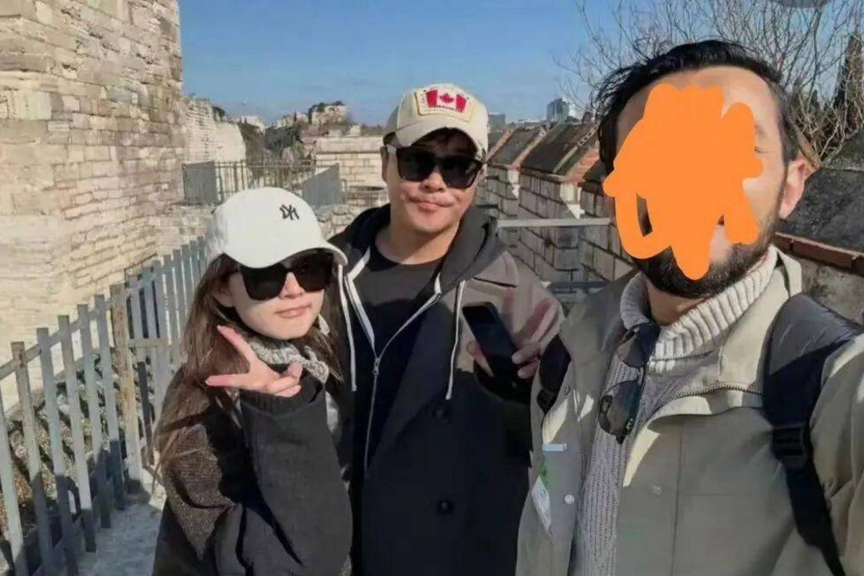 陈思诚携小21岁女友土耳其度假照曝光！阮巨容貌精致，神似混血美女
