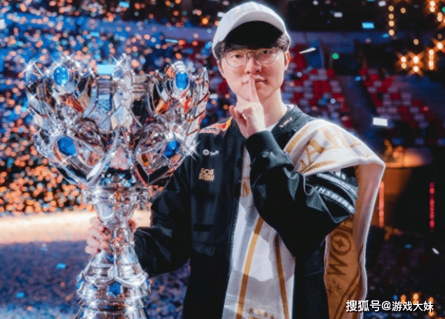 LPL网友吐槽拳头定制T1冠军，韩国媒体嘲讽，可见他们有多害怕faker