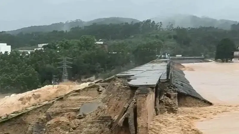 广西一水库溃堤，大量洪水向下游倾泻！300余人紧急转移