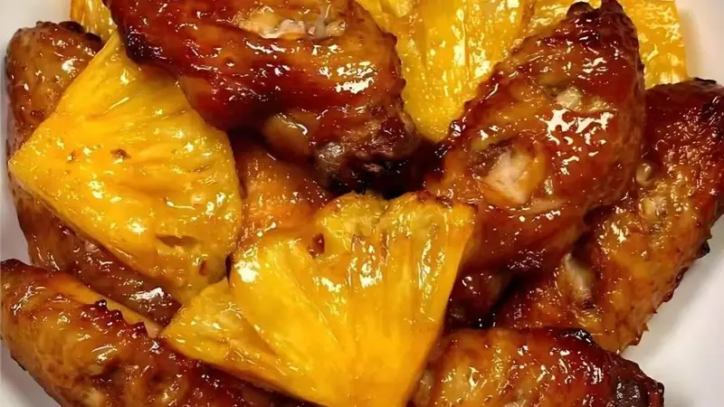 菠萝烤鸡翅：鲜嫩多汁的果香诱惑