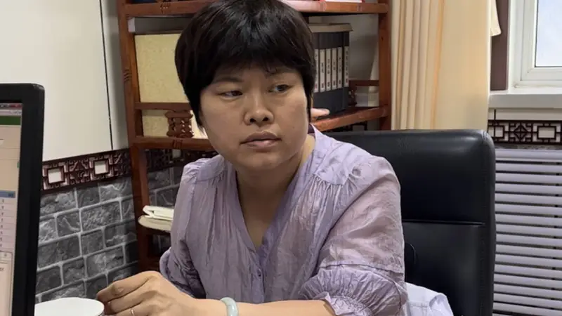 周荣素拍的腌黄瓜脆爽多汁远胜外卖