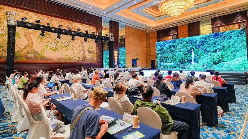 这里四季皆春 云南临沧向成都市民发出邀请