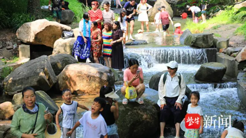 南京“小九寨沟”清凉升级,前湖溢洪沟成夏日避暑新宠