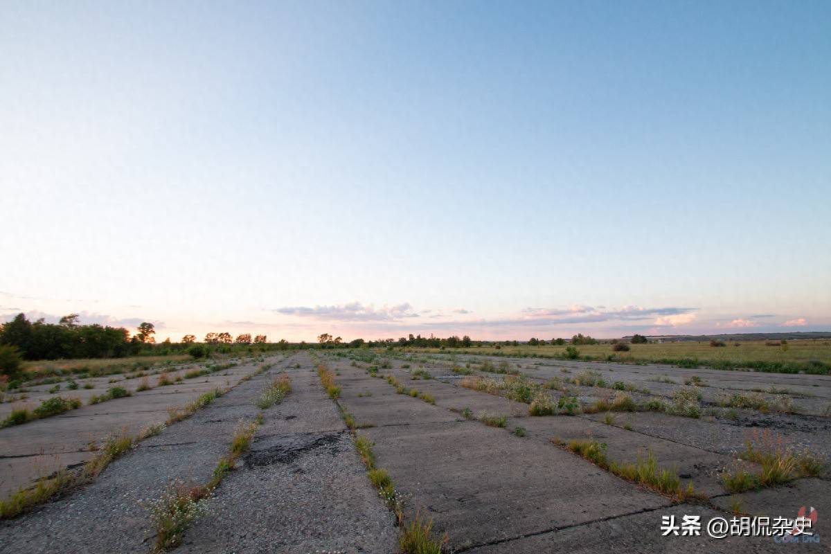 废土世界寻宝：扑灭切尔诺贝利核电站4号机组大火的直升机