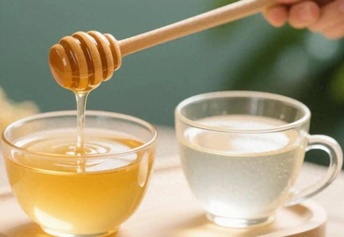 蜂蜜冲泡：用对这杯水，风味提升不止一个档次