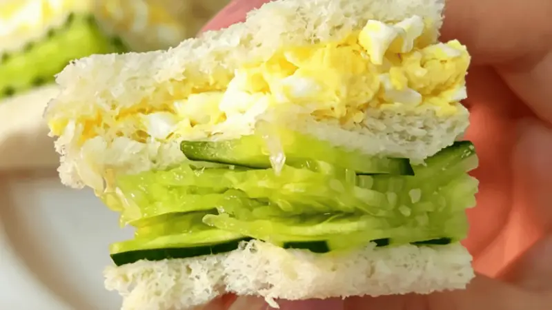 一口咬下春天的清爽：黄瓜鸡蛋三明治的家常制作指南