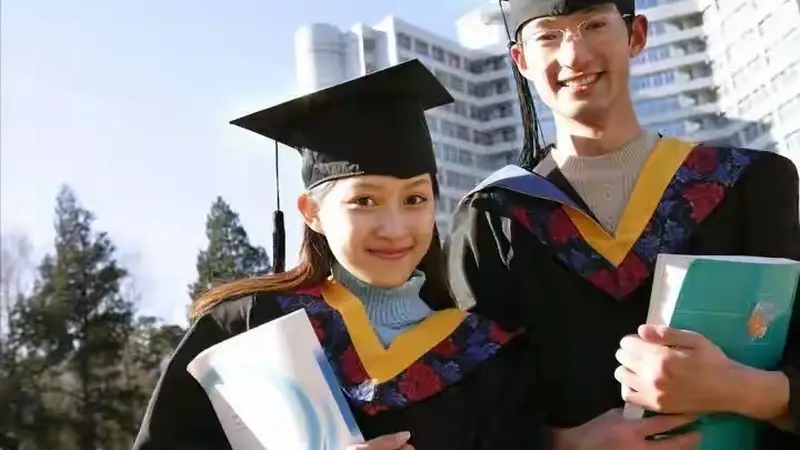 1193万大学生倒计时:高等教育断崖下,文凭贬值与个体觉醒的生死竞速