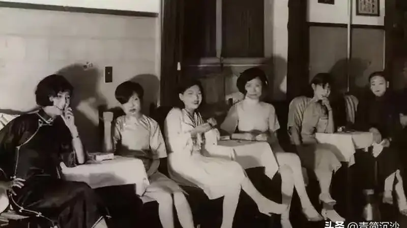 1952青岛名妓于小脚枪决：裤腰藏金戒 家中积银元