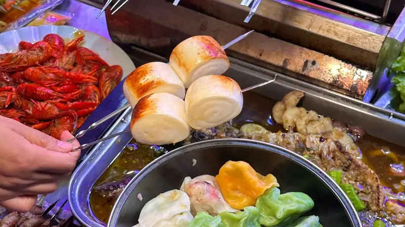 逛八大局认准这家老牌烤店 特色菜品多还适配多种用餐场景
