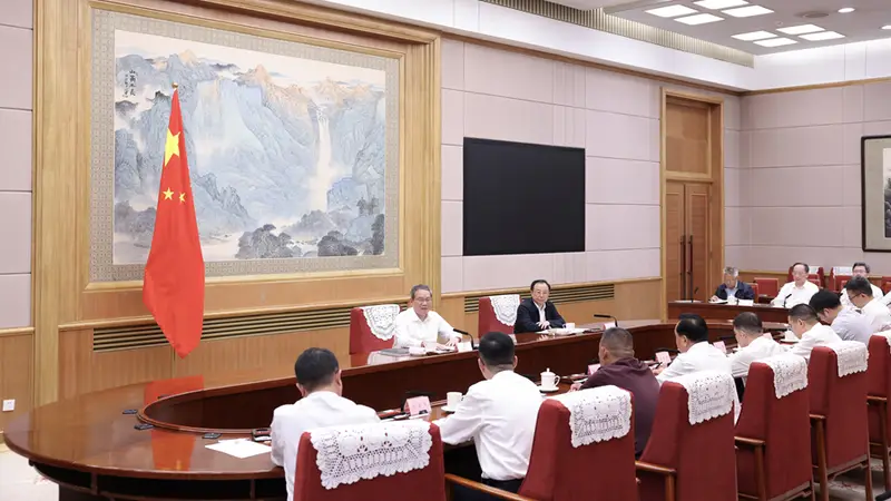 这场总理座谈会上的8位“座上宾”，分别是谁？