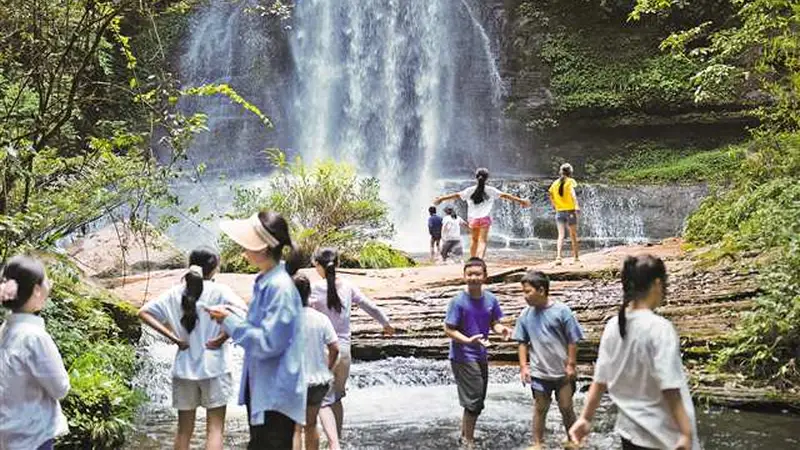 清凉山水激活“避暑经济”新热潮