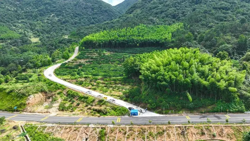 三溪乡设军峰山暑期劝导站 筑牢市民游客安全防线