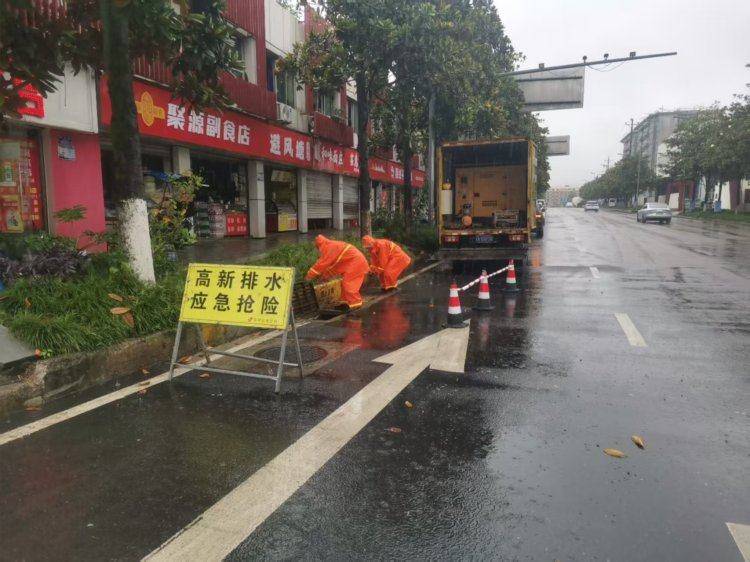 6个工作组下沉一线“保畅” 重庆未出现城市道路积水断交情况