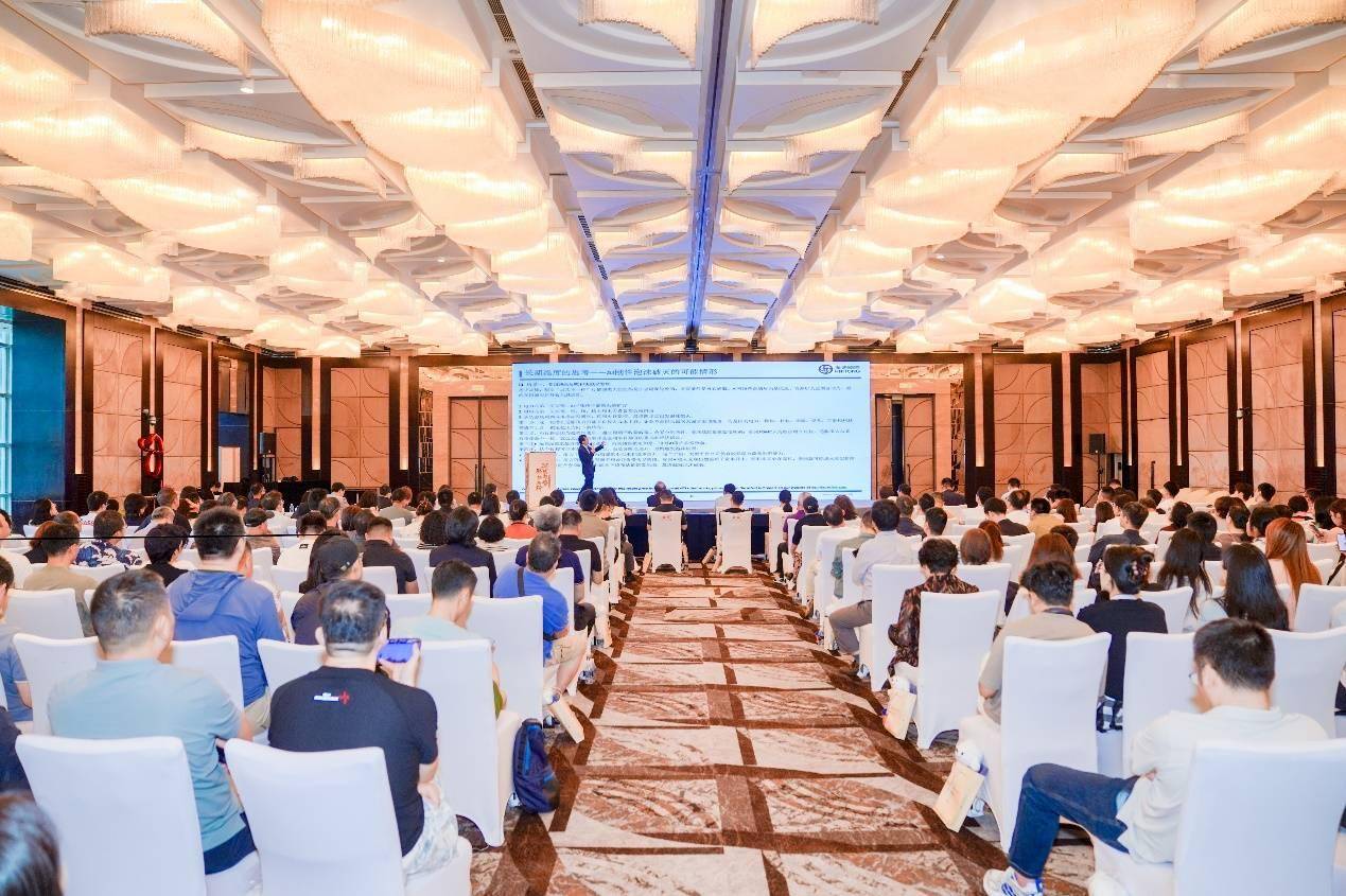 洞见趋势聚势而行 京东财富联合海富通举办2026中期投资策略会