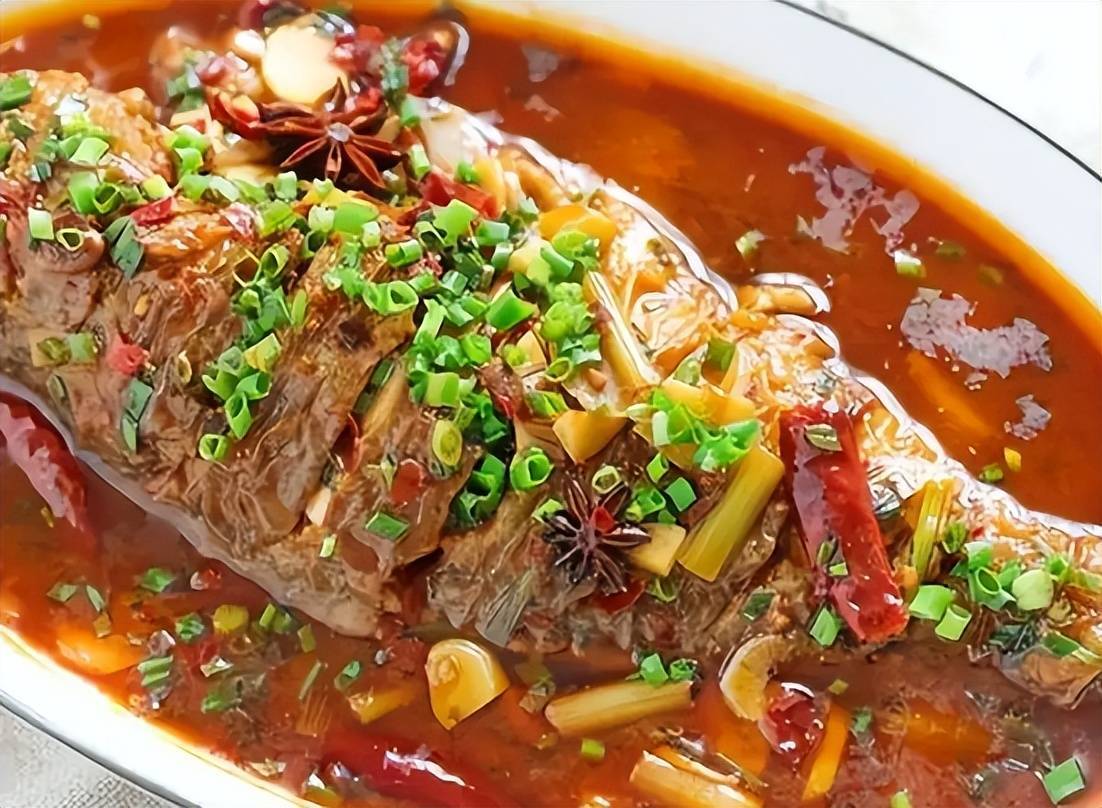 鱼腥味最怕的不是料酒，而是这3种调料，炖鱼时放点，鲜香无腥味